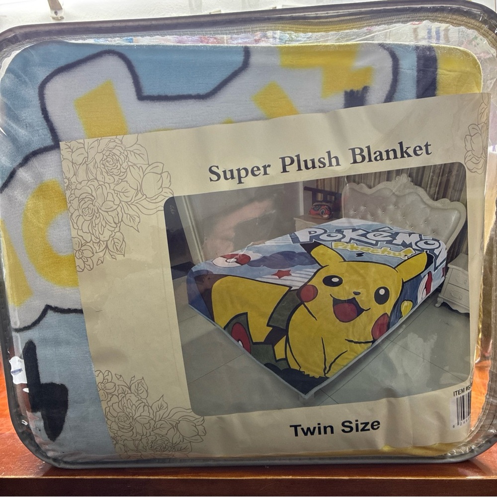 Pokemon Super Plush Blanket - twin size